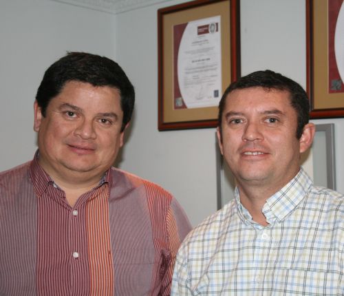 Rodrigo Acevedo, gerente general de Entersoft y Gonzalo Acevedo, gerente de operaciones y tecnología de Entersoft.